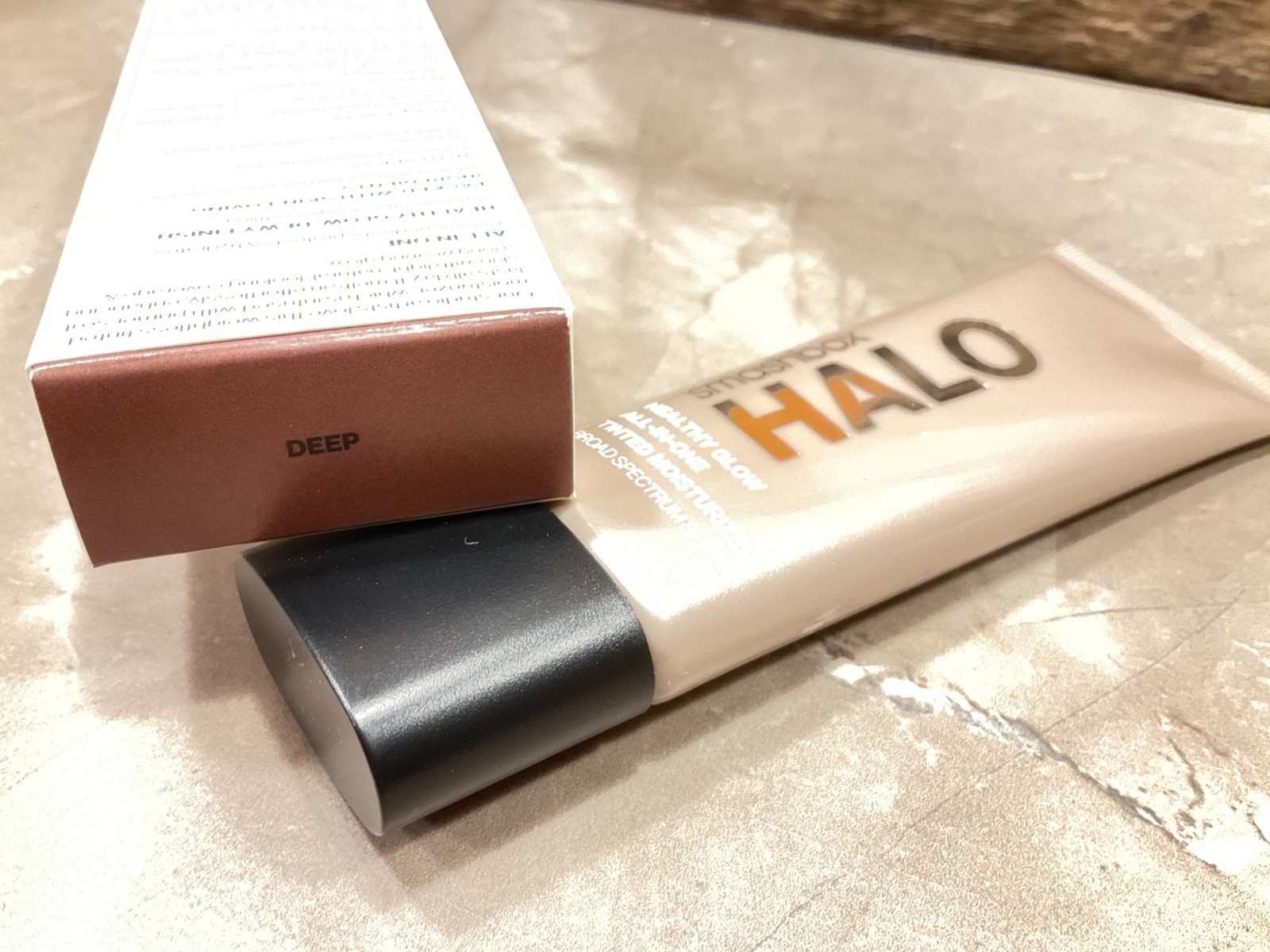 Smashbox HALO Healthy Glow All-In-One Tinted Moisturizer DEEP ~ 1.4 fl oz ~ NIB