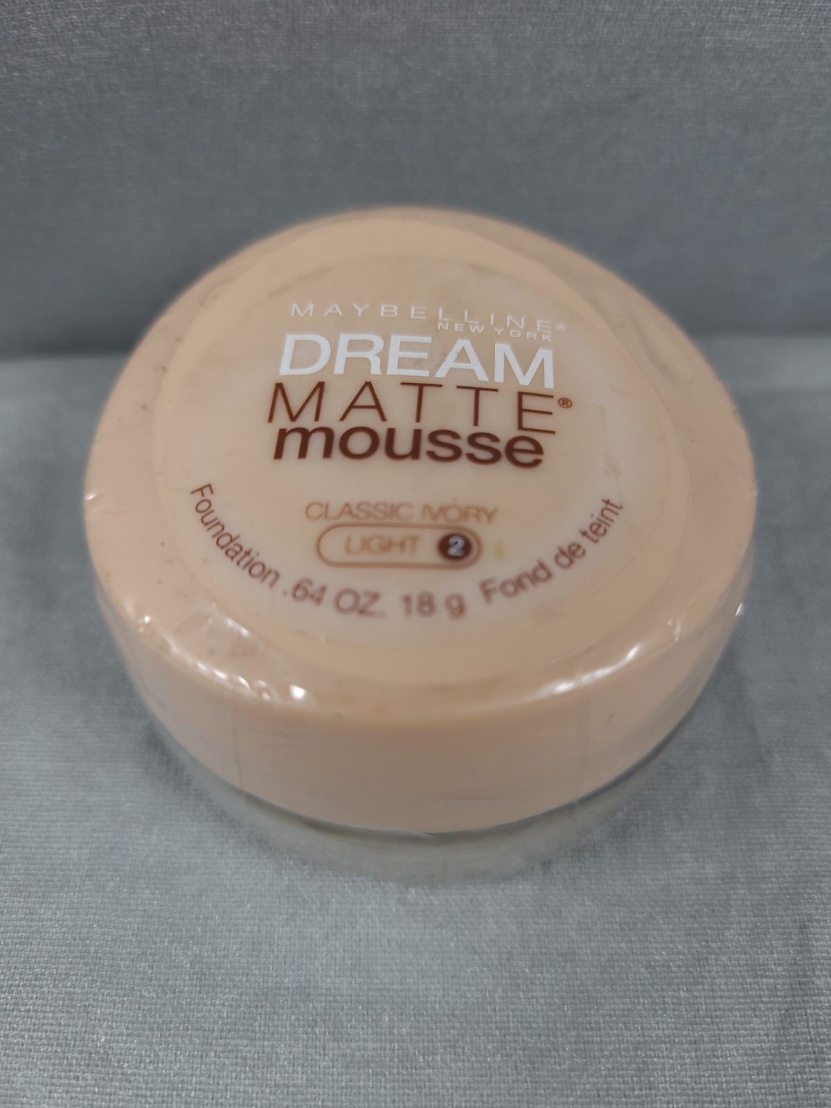 Maybelline CLASSIC IVORY (light 2) DREAM MATTE MOUSSE FOUNDATION