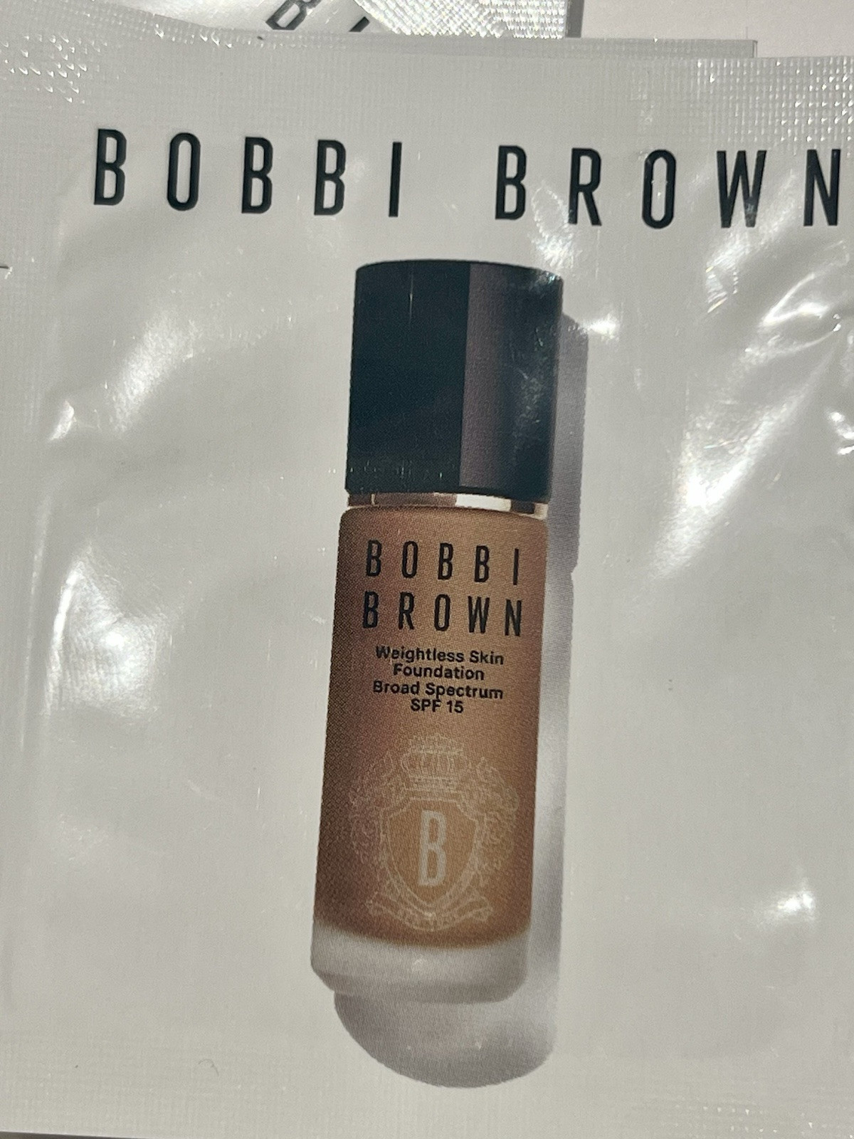 BOBBI BROWN Weightless Skin Foundation SPF 15 Warm Honey W-066 0.05oz/1.5ml