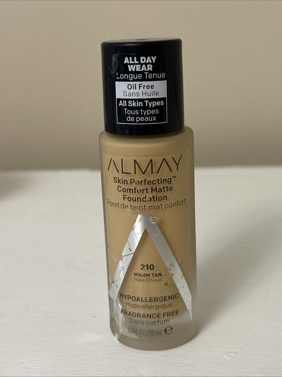 Almay Skin Perfecting Comfort Matte Foundation #210 Warm Tan 1.0 Fl Oz