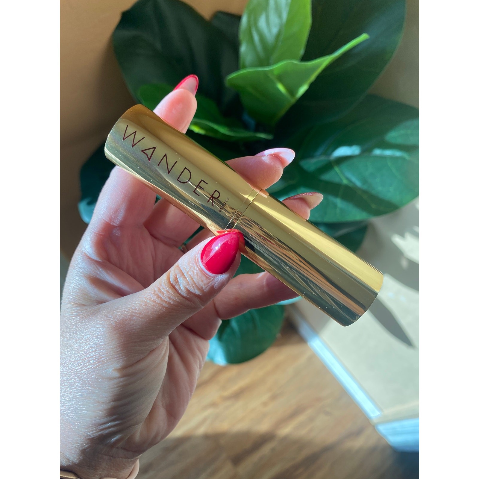 NEW Wander Beauty Flash Focus Hydrating Foundation Stick in Deep