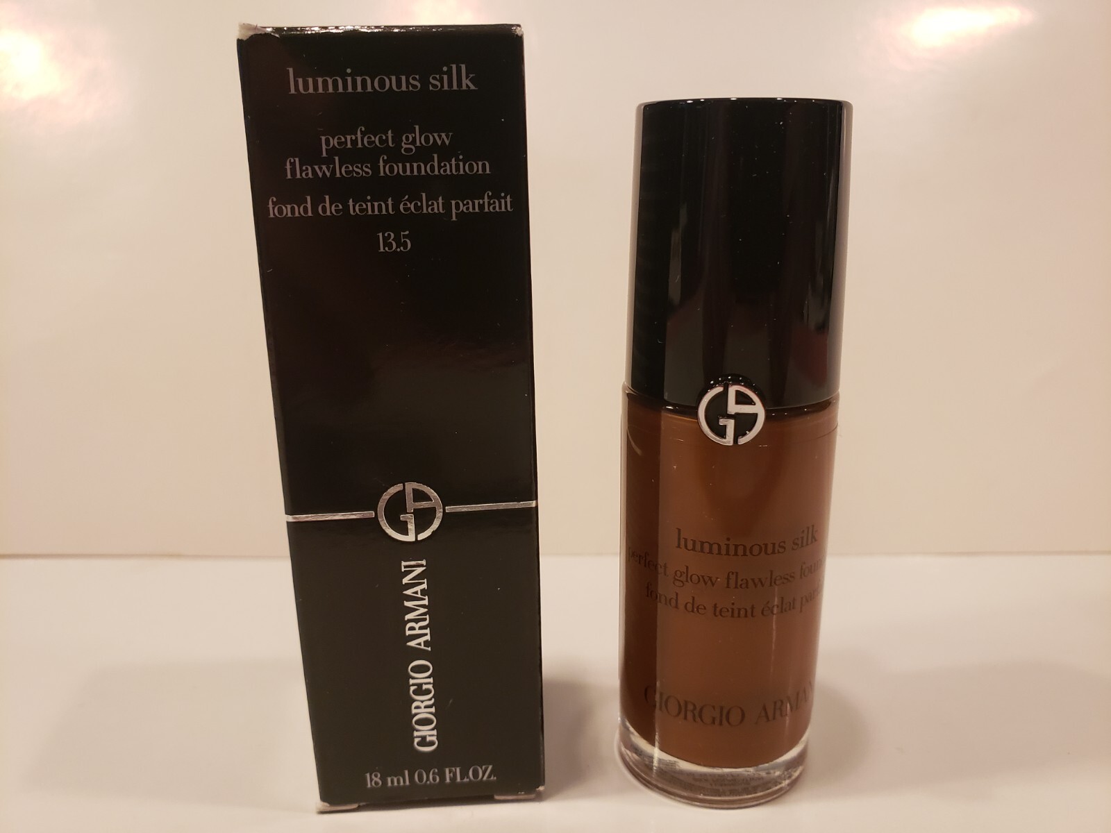 Giorgio Armani~Luminous Silk Perfect Glow Flawless Foundation~#13.5~0.6 oz ~NIB