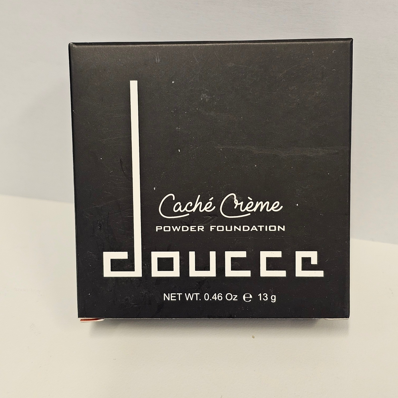 New DOUCCE Cache Creme Powder Foundation NL1 High Coverage Face Powder