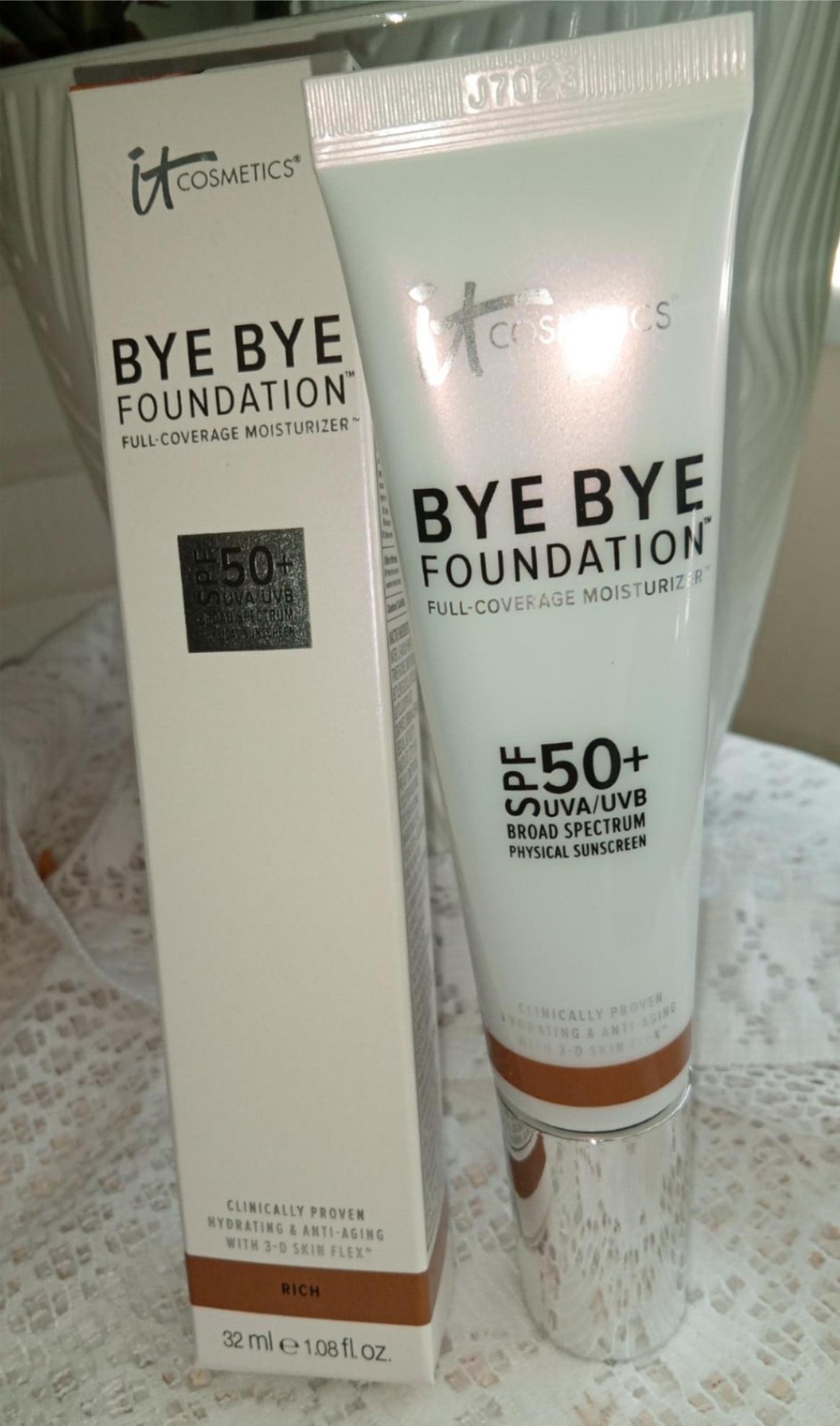 IT BYE BYE FOUNDATION FULL COVERAGE MOISTURIZER 1 oz RICH ~ 2019 READ