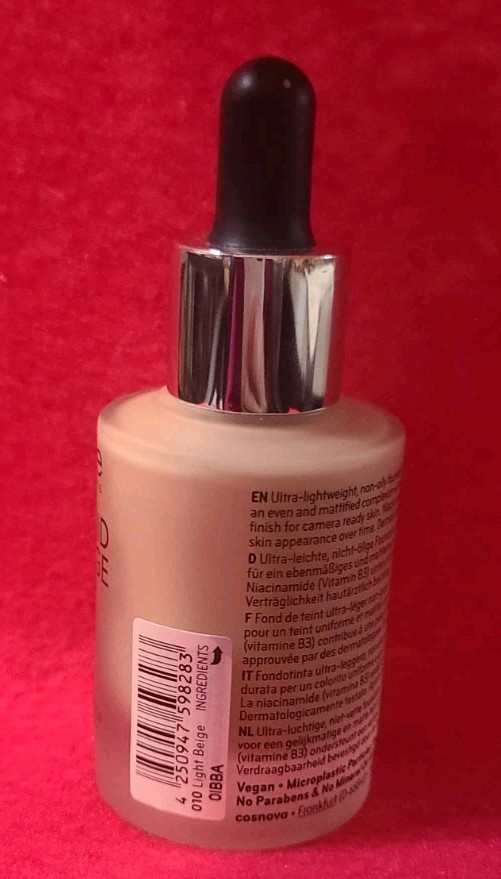 CATRICE HD LIQUID COVERAGE FOUNDATION IN SHADE LIGHT BEIGE FULLSIZE 1.01 OZ NEW