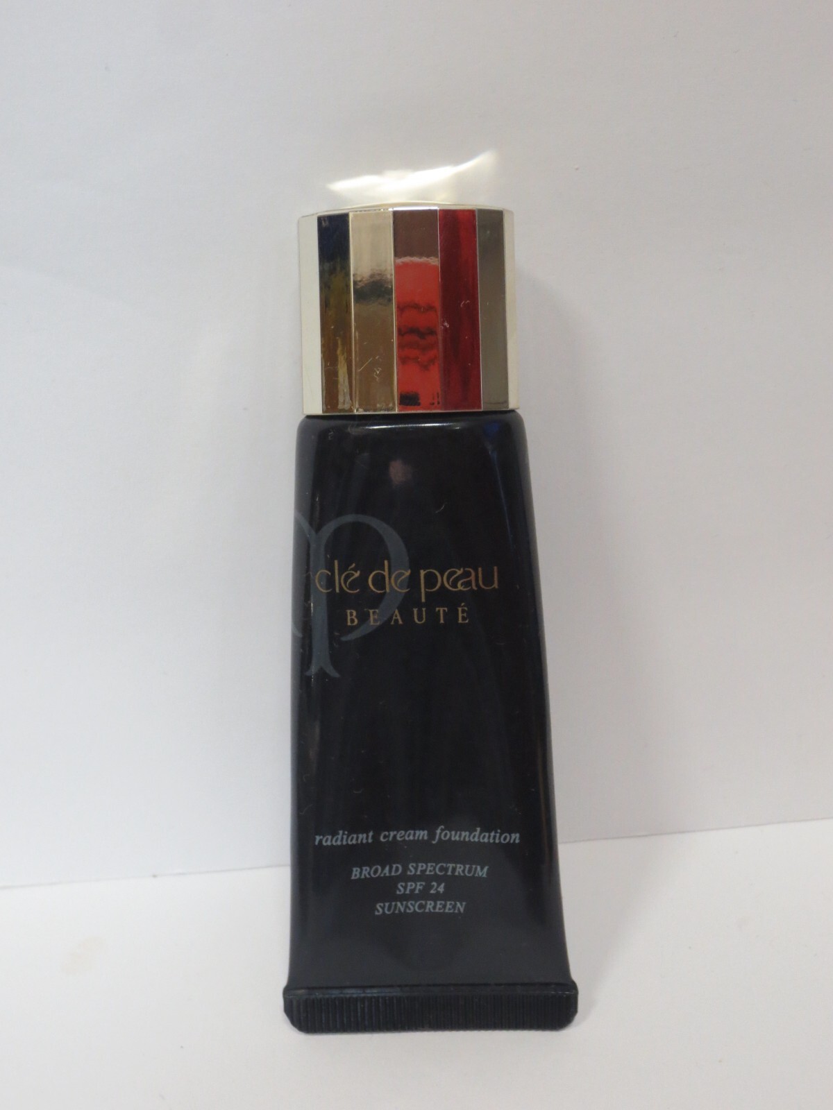 CLE DE PEAU BEAUTE RADIANT CREAM FOUNDATION SPF 24 #O50 0.87 OZ NWOB