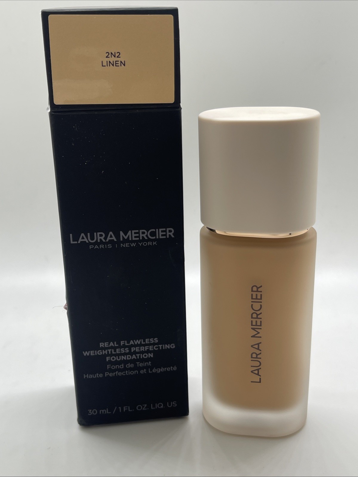 NIB Laura Mercier Flawless Weightless foundation In 2N2 Linen Full Size!