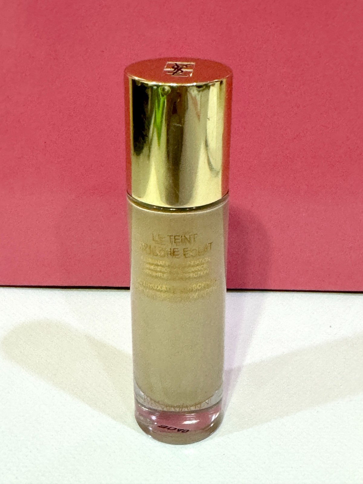 YSL Le Teint Touche Eclat Illuminating Foundation 1 oz *Dented- BD 40 Beige Dore