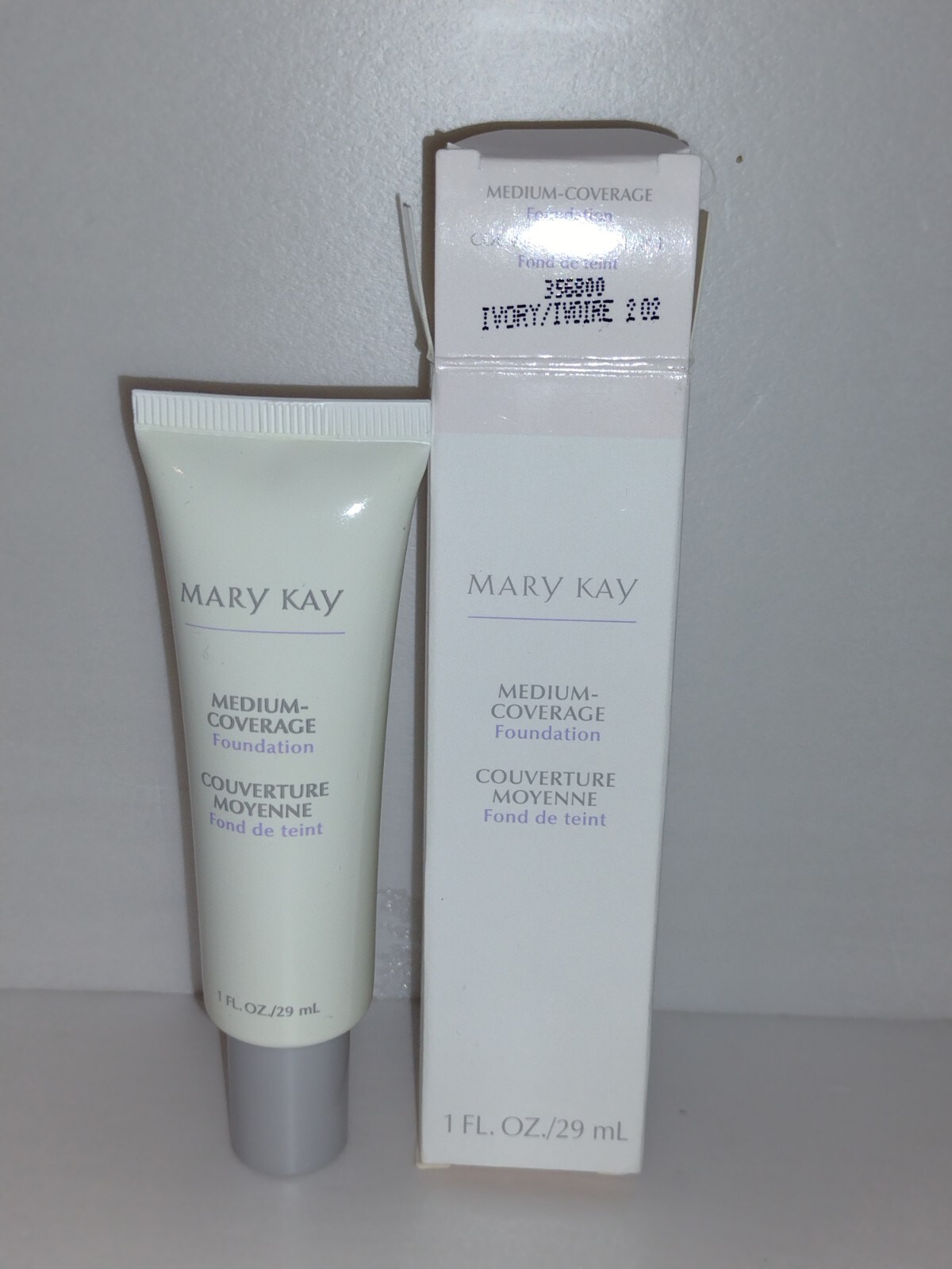 NEW Mary Kay IVORY 202 Medium Coverage Foundation Normal/Oily #356800 Grey Cap