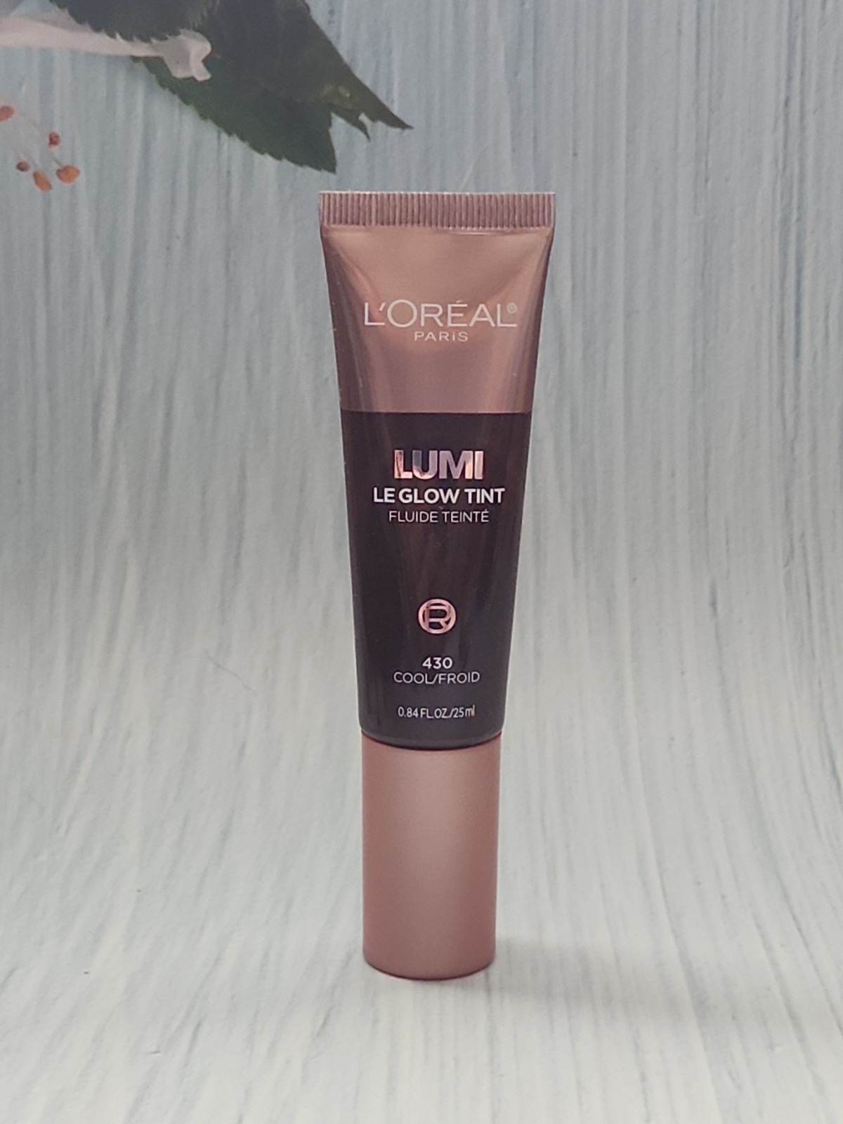 L’Oreal Paris Lumi Le Glow Skin Tint Foundation Makeup, 430 Cool, 0.84 fl oz