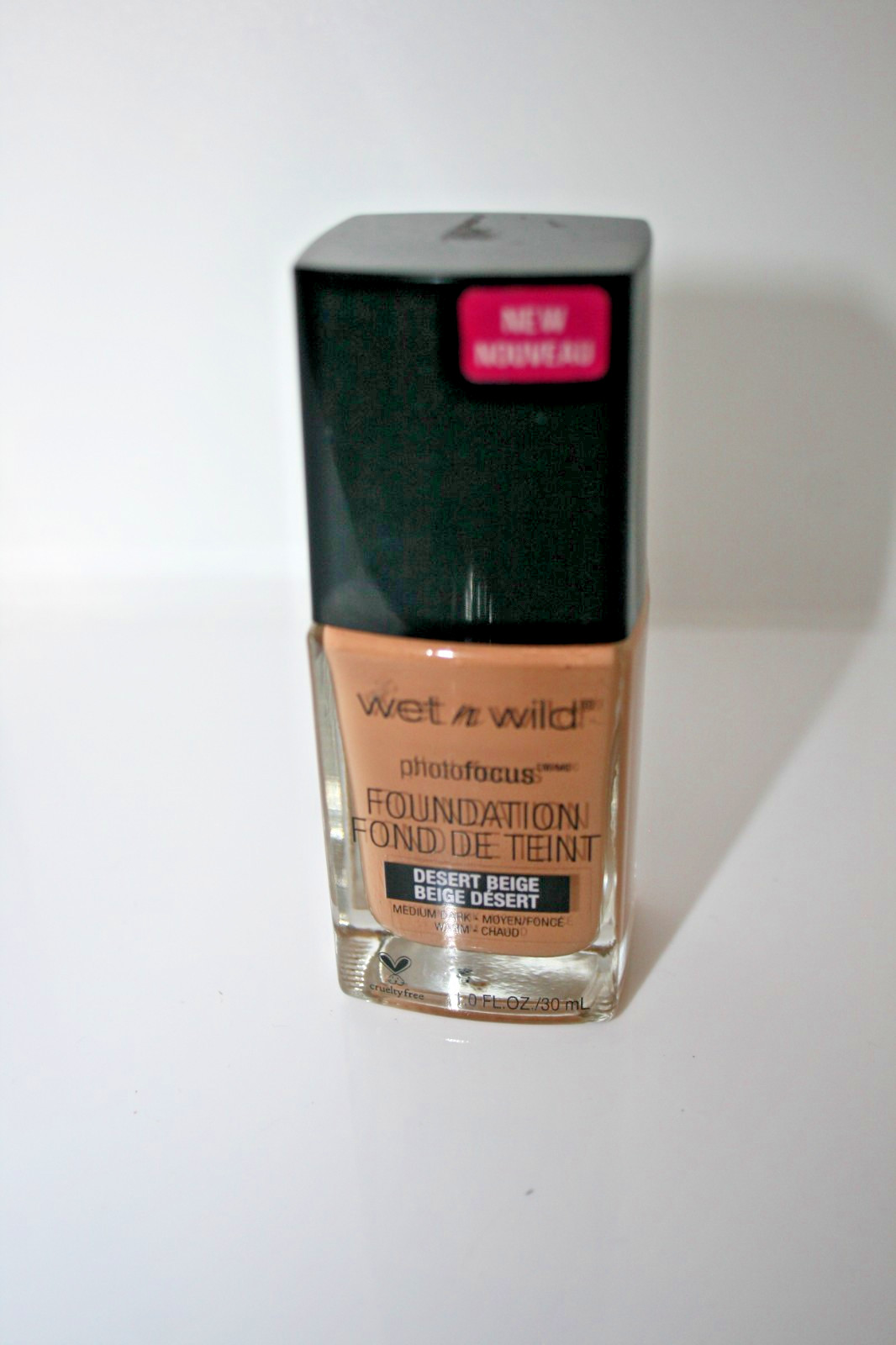 WET N WILD PHOTO FOCUS FOUNDATION 372c Desert BISQUE