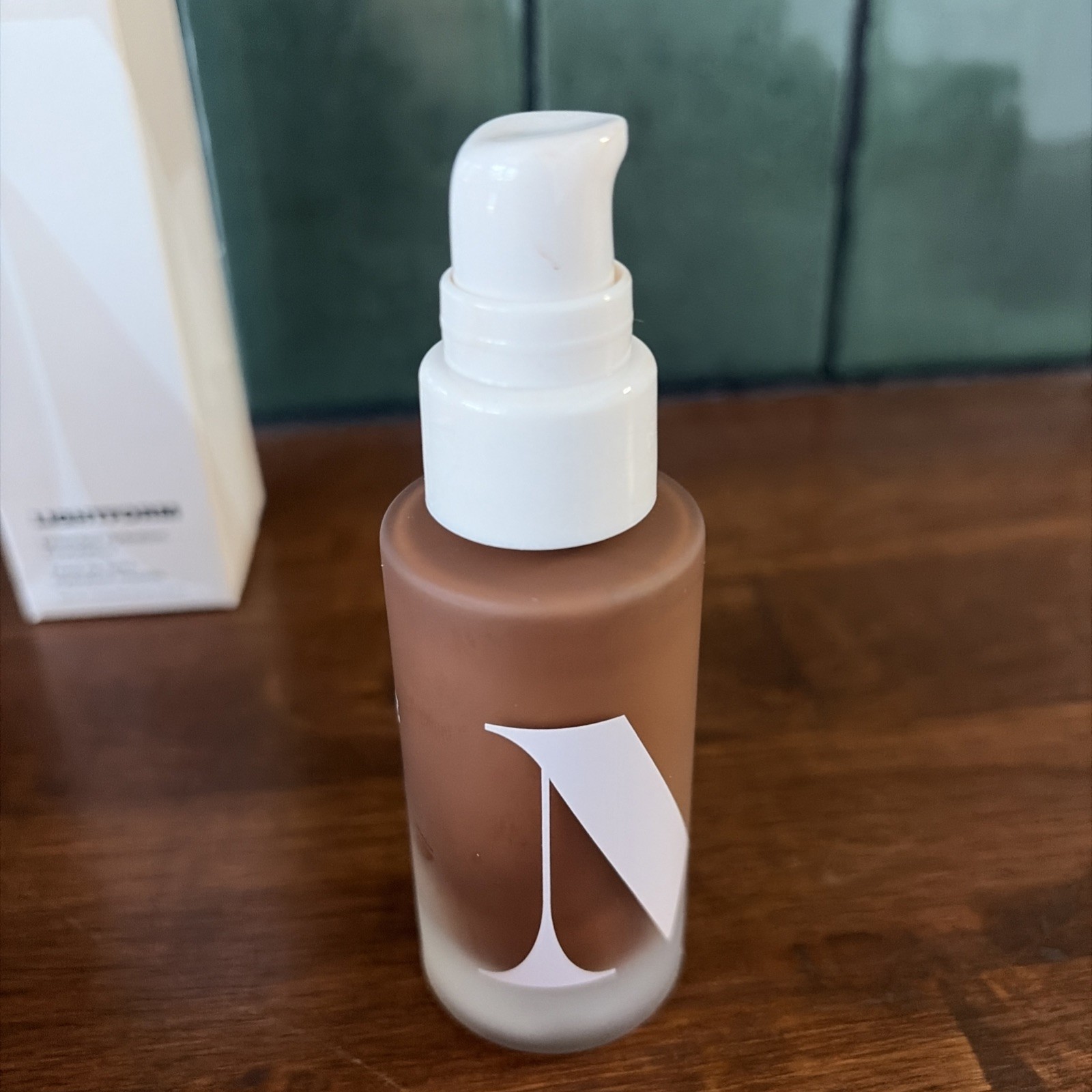 Morphe Lightform Foundation Deep 35W Extended Hydration 1 fl oz