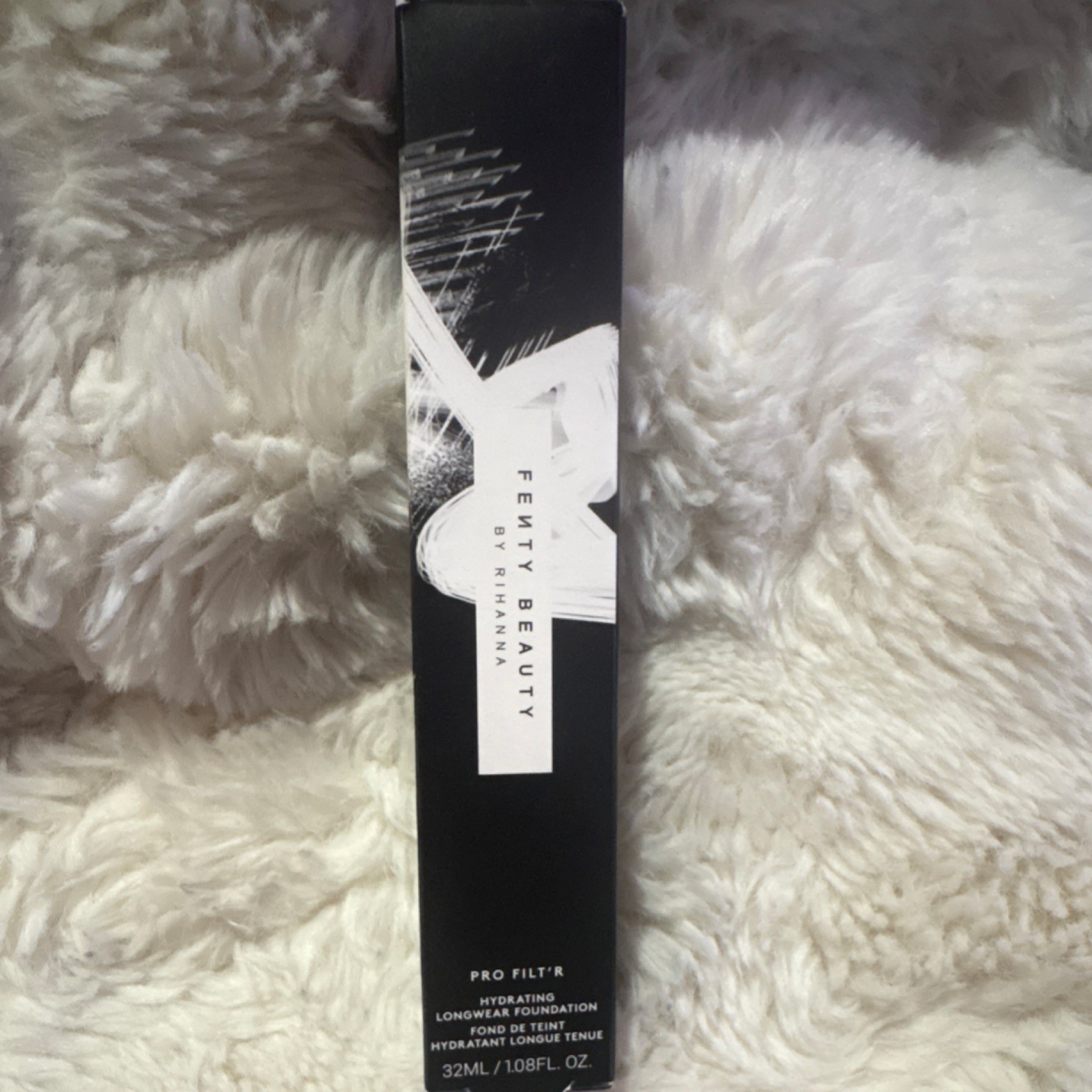 Fenty Beauty by Rihanna Pro Filt’r Hydrating Longwear Foundation 32ml
