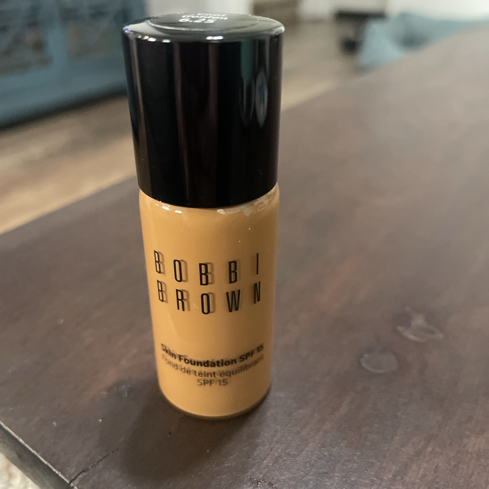 Bobbi Brown SKIN FOUNDATION Original Formula Spf15 – .5oz – Cool Golden 6.25