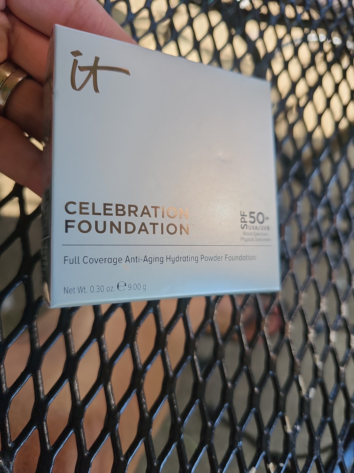 It Cosmetics Celebration Foundation Medium 0.30 oz – NEW