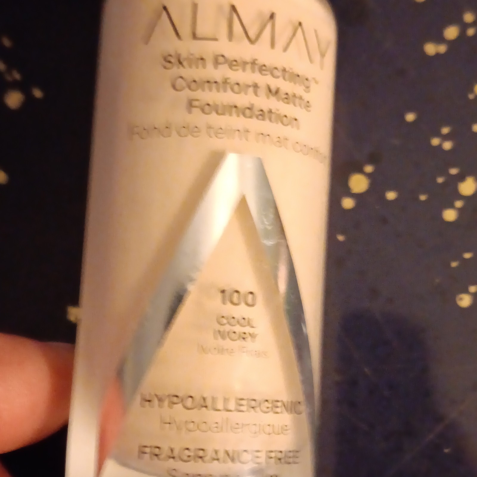 Almay Skin Perfecting Comfort Matte Foundation 100 Cool Ivory Oil-Free N19326AAM