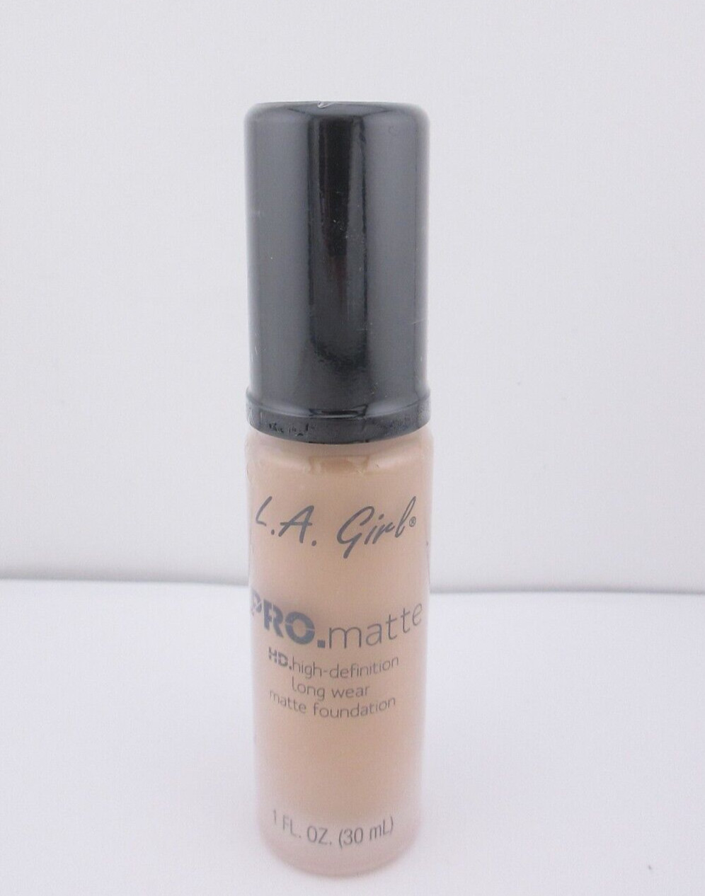 L.A. Girl Pro Matte HD Foundation 1 oz, #GLM717 – SOFT BEIGE – Free Shipping!