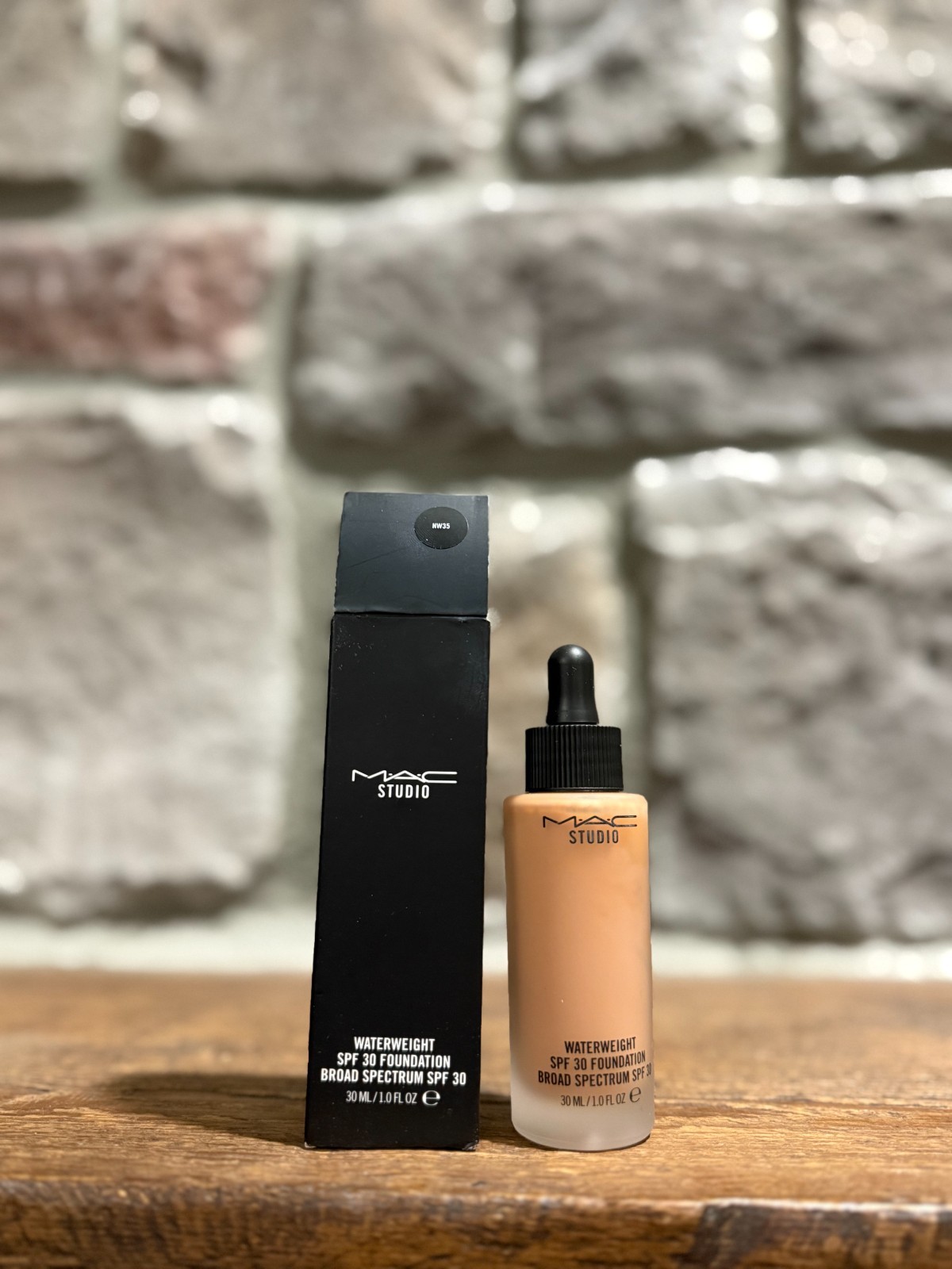 MAC Studio Waterweight SPF30 Foundation 1 oz. / 30 ml NIB Choose Your Shade