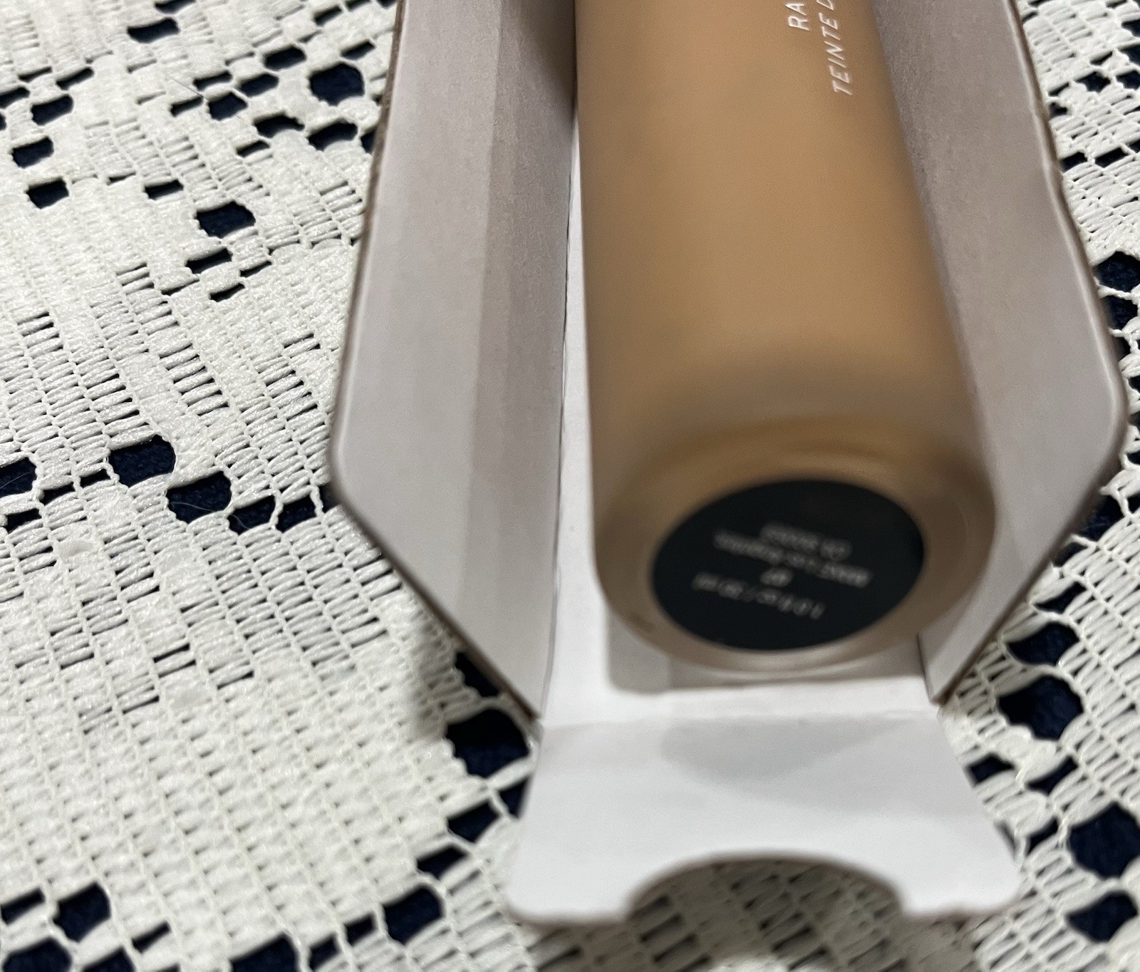 MAKE Beauty Diffusion Dew Skin Tint Honey 07 – Sheer To Medium Coverage