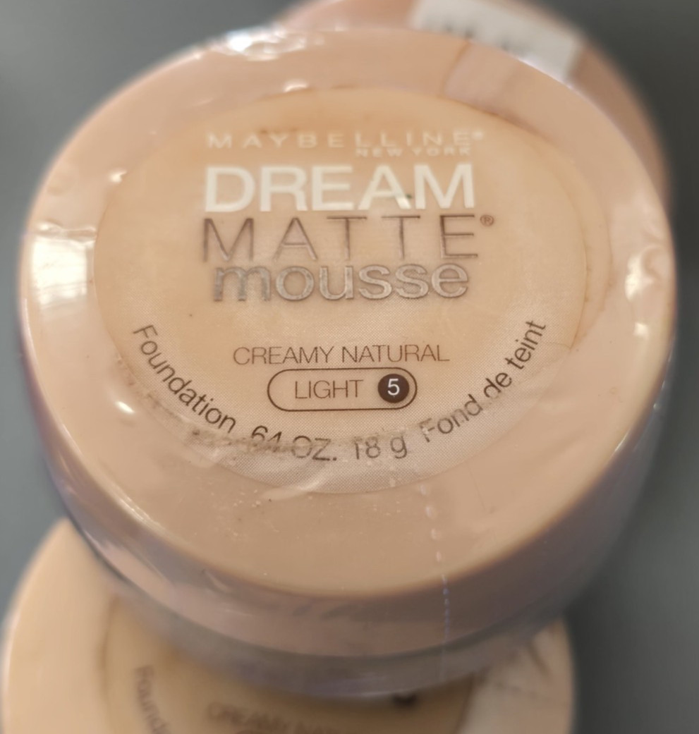Maybelline Dream Matte Mousse Creamy Natural Light 5 Foundation – .64 oz