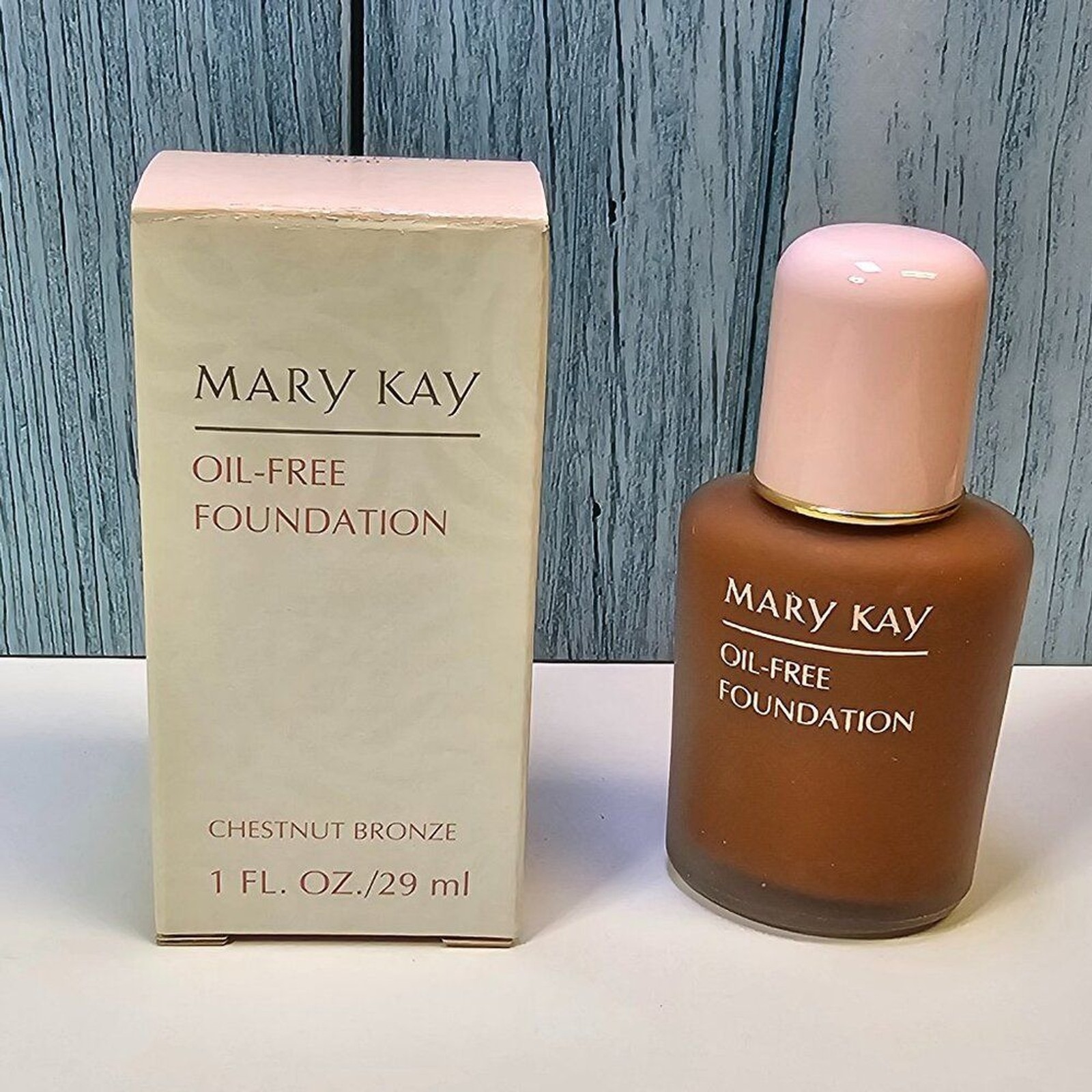 Mary Kay Oil-Free Foundation – Chestnut Bronze #3870 – NIB‎ Old Stock