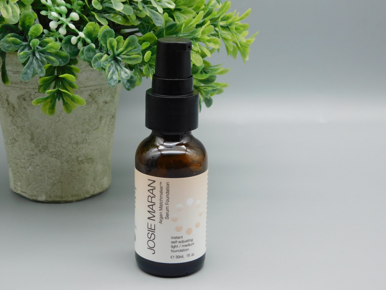 Josie Maran Argan Matchmaker Serum Foundation Light/ Medium New MISSING LID