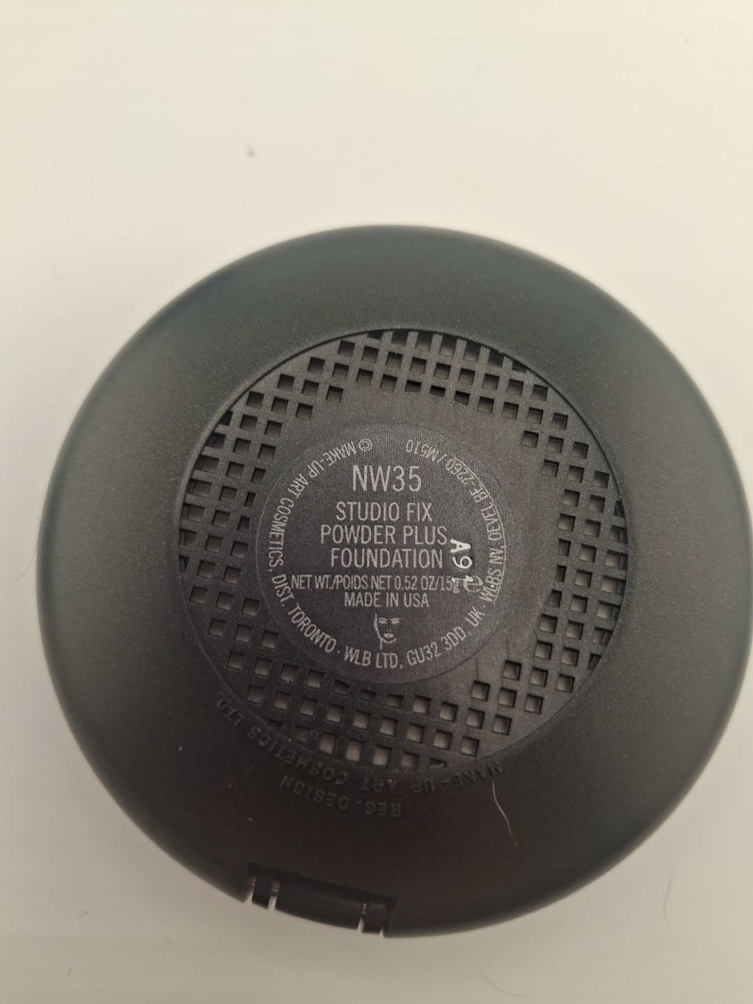 MAC Studio Fix Powder Plus Foundation NW 35 .52 oz / 15 g Original / Old Formula