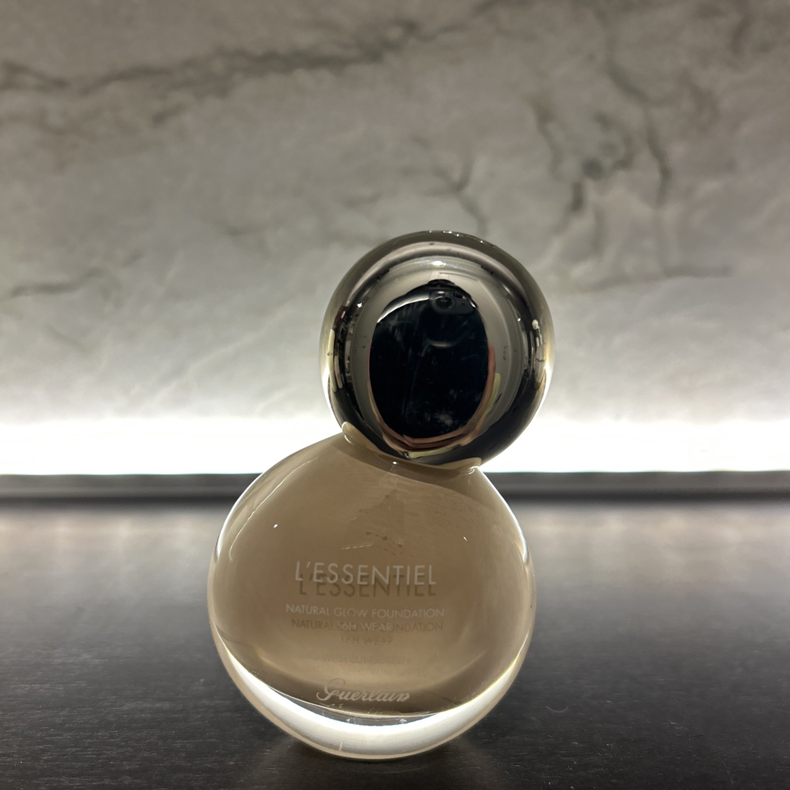 Guerlain L’ESSENTIEL Natural Glow Foundation 16 HR Wear 00N ~ 1 oz. Exp 09/23