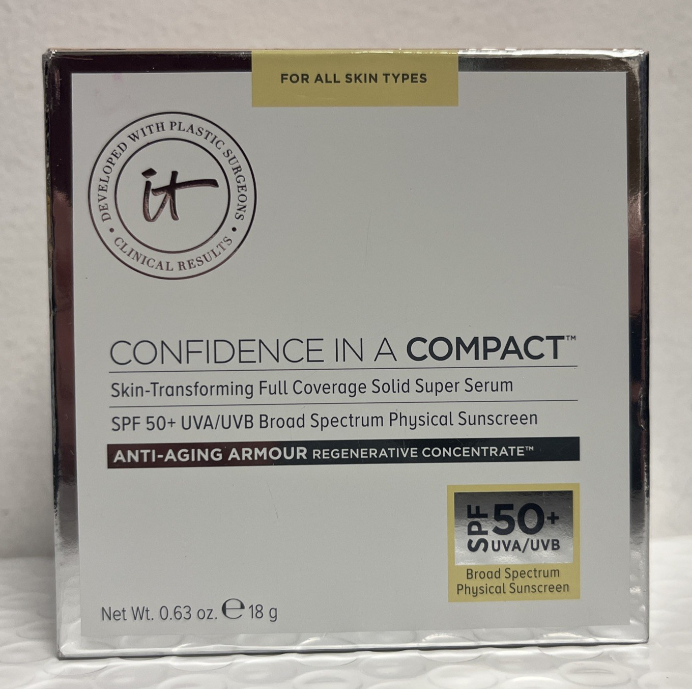 IT Cosmetics Confidence in a Compact LIGHT Solid Serum Foundation – NEW IN BOX