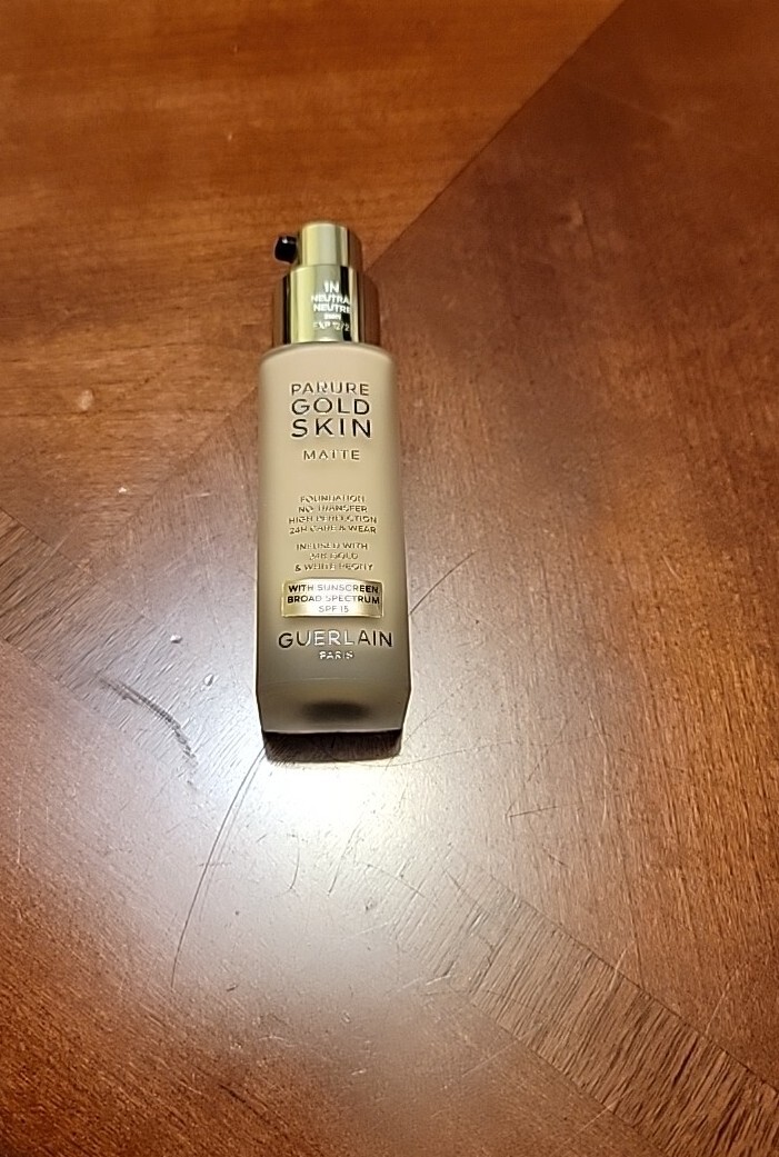 Guerlain Parure Gold Skin Matte Foundation 1 N, 20 ml