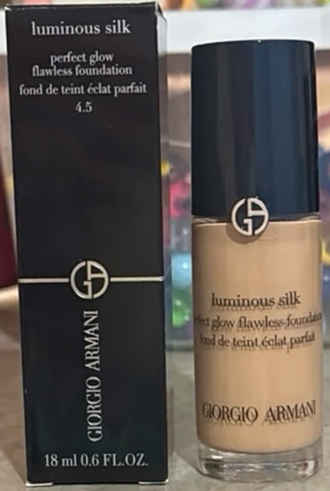 Giorgio Armani Luminous Silk Foundation, Shade 4.5, 18ml **New & Free Shipping**