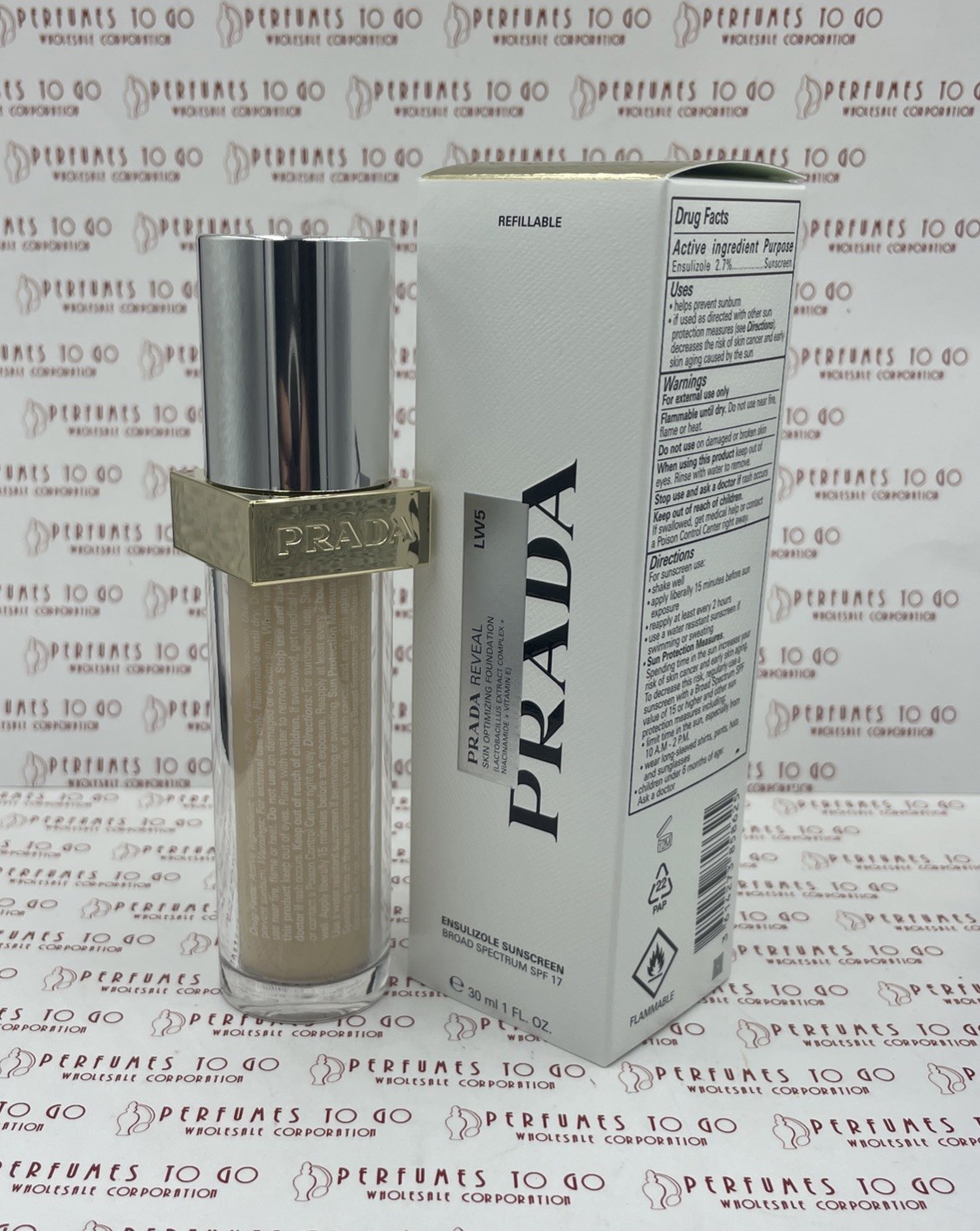 PRADA Reveal LW5 Foundation. Skin Optimizing Sunscreen. 1.0oz SPF 17 Light Tone