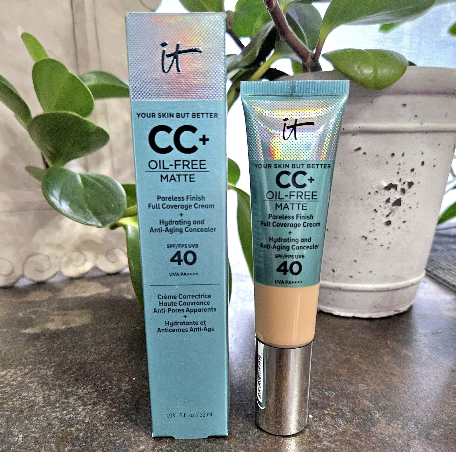 IT Cosmetics LIGHT CC+ Oil Free Matte Full Cover Cream SPF 40 1.08 oz NIB!
