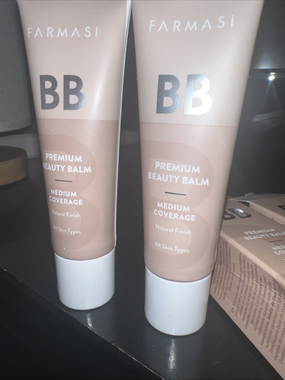 Set Two bB Face Foundation