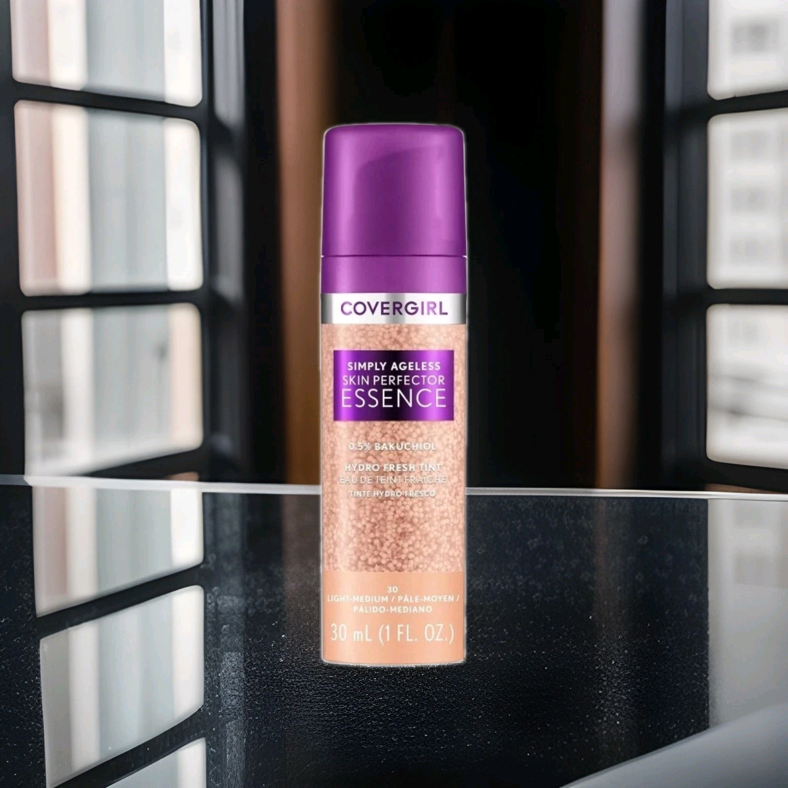 Covergirl Simply Ageless Skin Perfector Essence Foundation 30 Light 30ml New