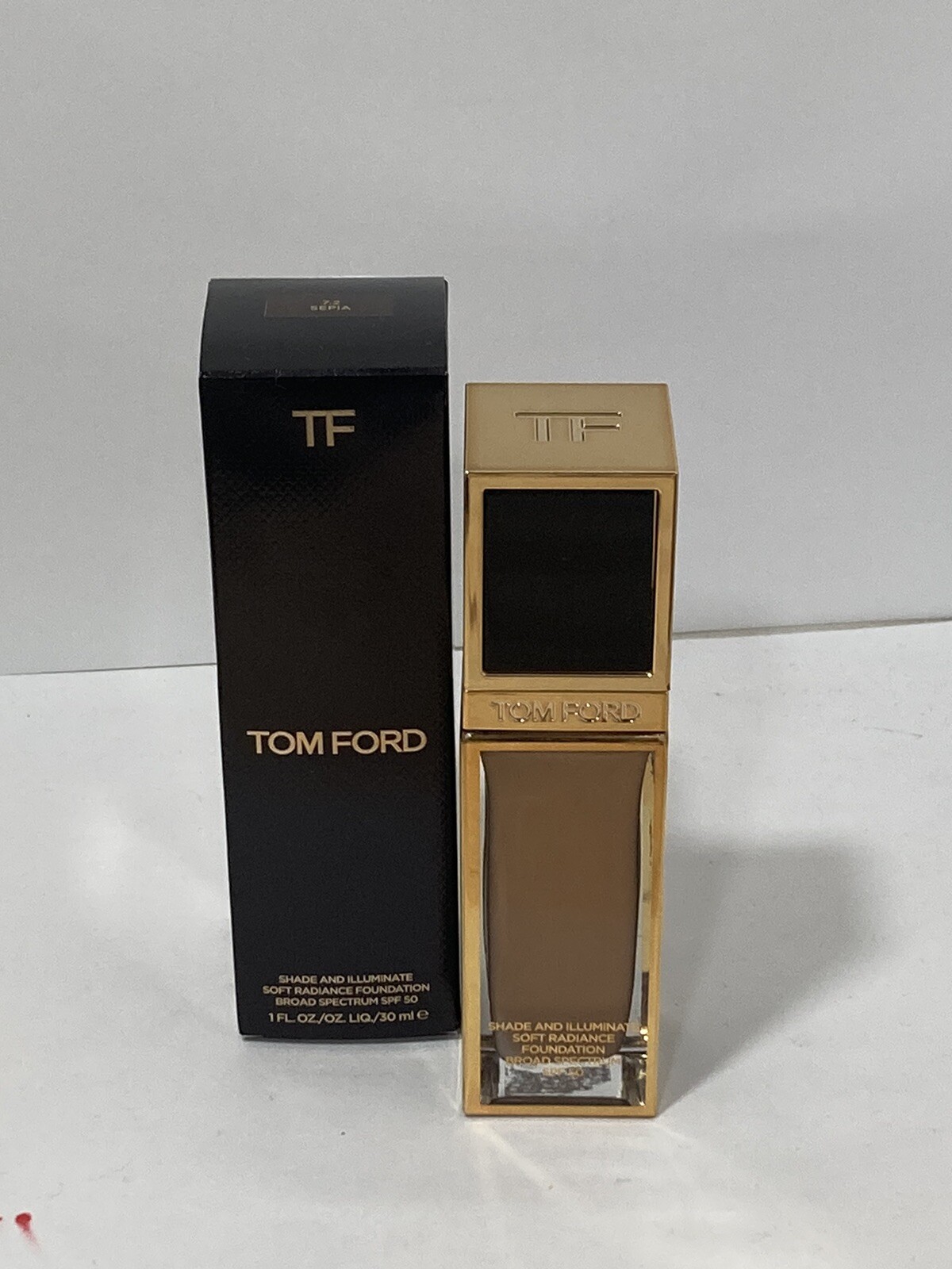 Tom Ford Shade And Illuminate Soft Radiance Foundation 7.2 SEPIA