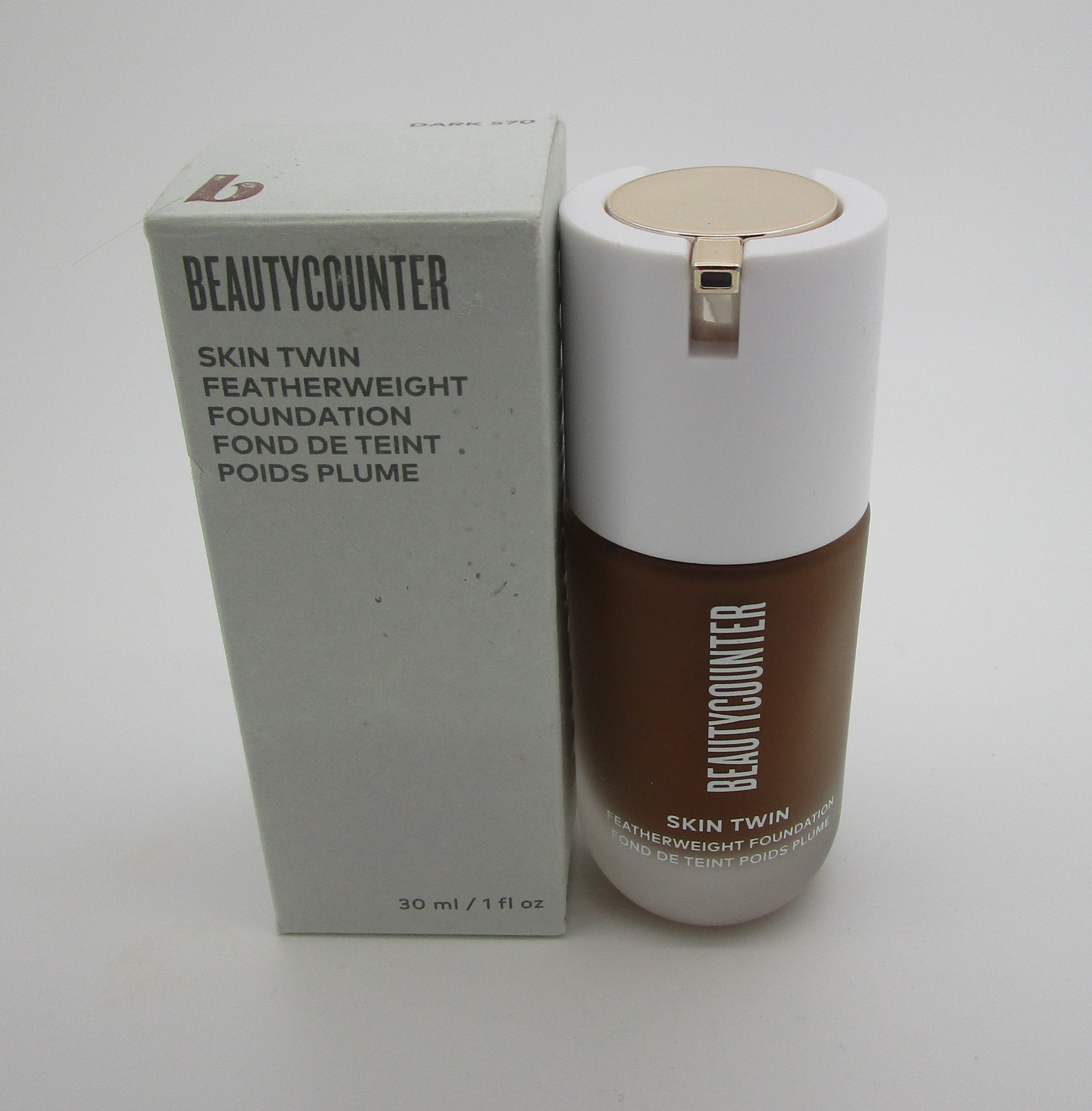 DARK 570 Beautycounter Skin Twin Featherweight Foundation Beauty Counter