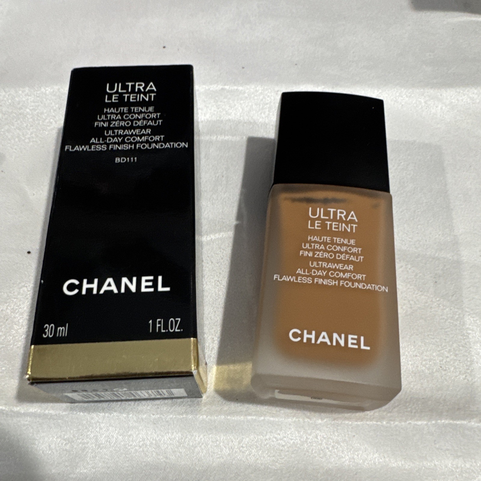 Chanel Ultra Le Teint Ultrawear All Day Comfort Flawless Liquid Foundation BD111