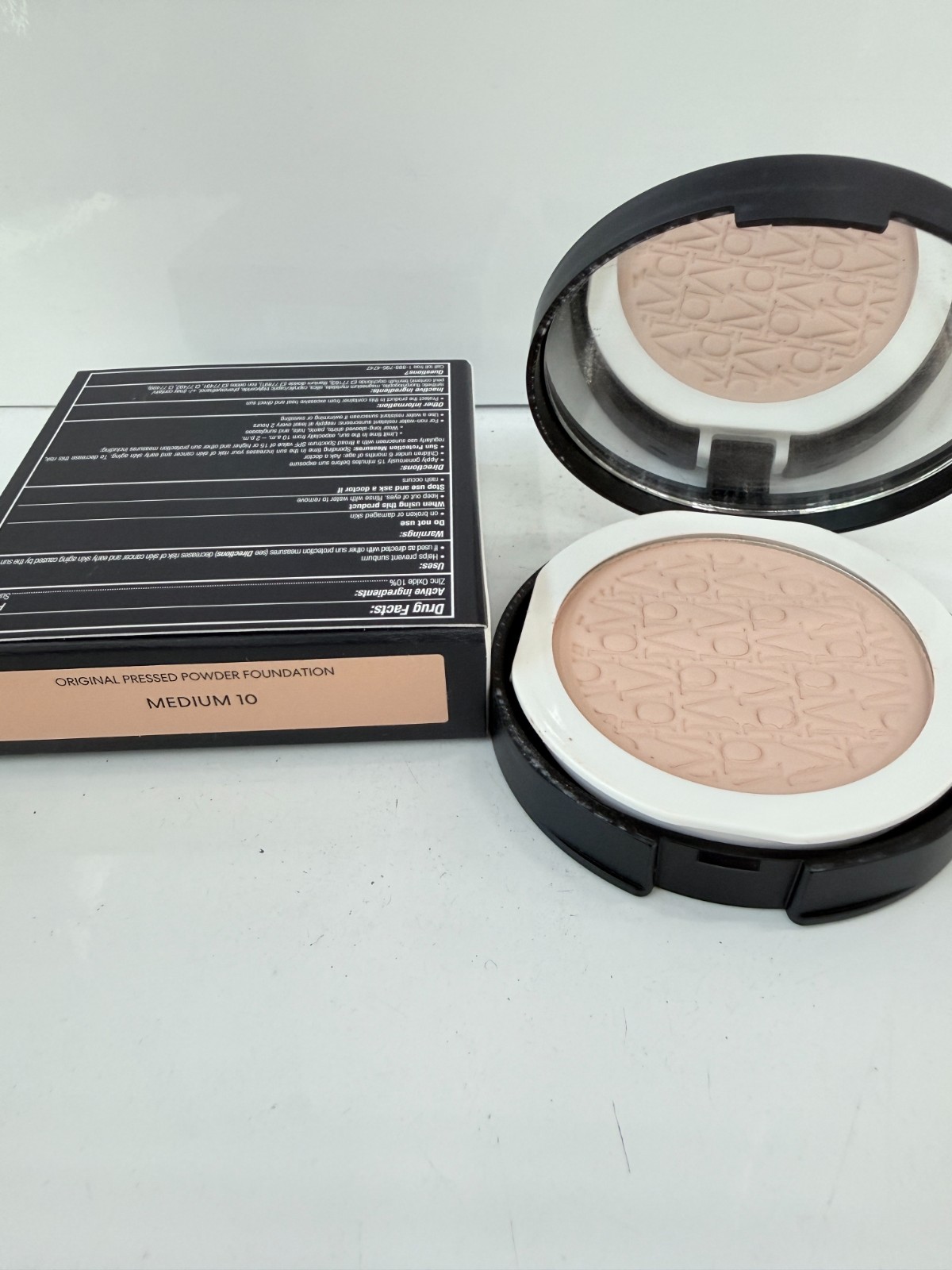 bareMinerals Original Mineral Pressed Powder Foundation SPF 15 – Medium 10
