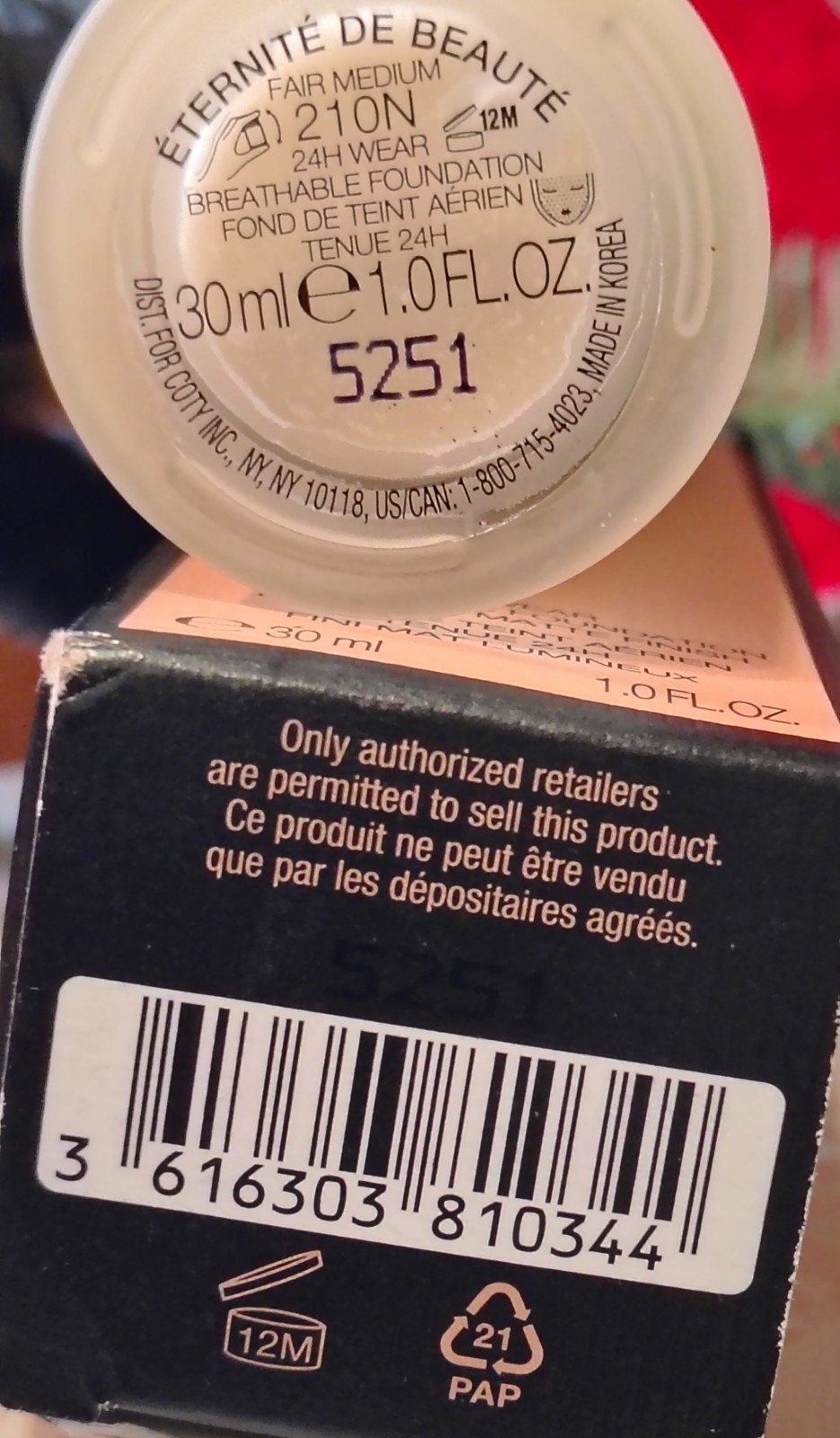 Gucci Foundation 24 Hour Full Coverage Luminous Matte Medium Fair 210N (DETAILS)