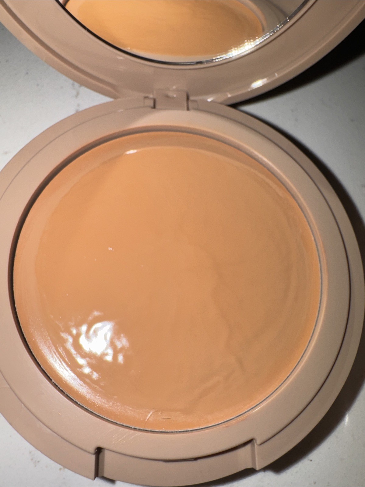 NO MAKEUP MAKEUP FOUNDATION & Brush! MEDIUM read! Pallet Item.$80 MSRP